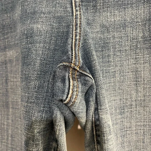 Chico's So Slimming Girlfriend Slim Leg Crop Jeans. Women’s size 10. - Picture 6 of 12